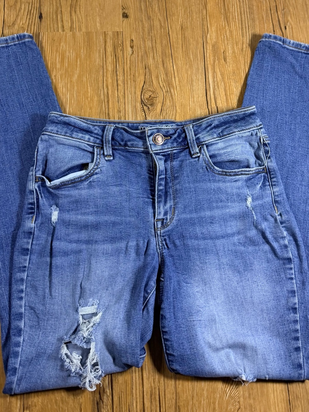 Maurices M Jeans Women’s Small Regular Distressed Skinny Jeans Medium Wash